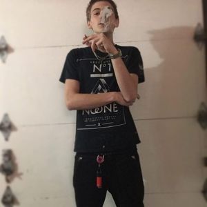 Meet your Posher, Nicolas charles james